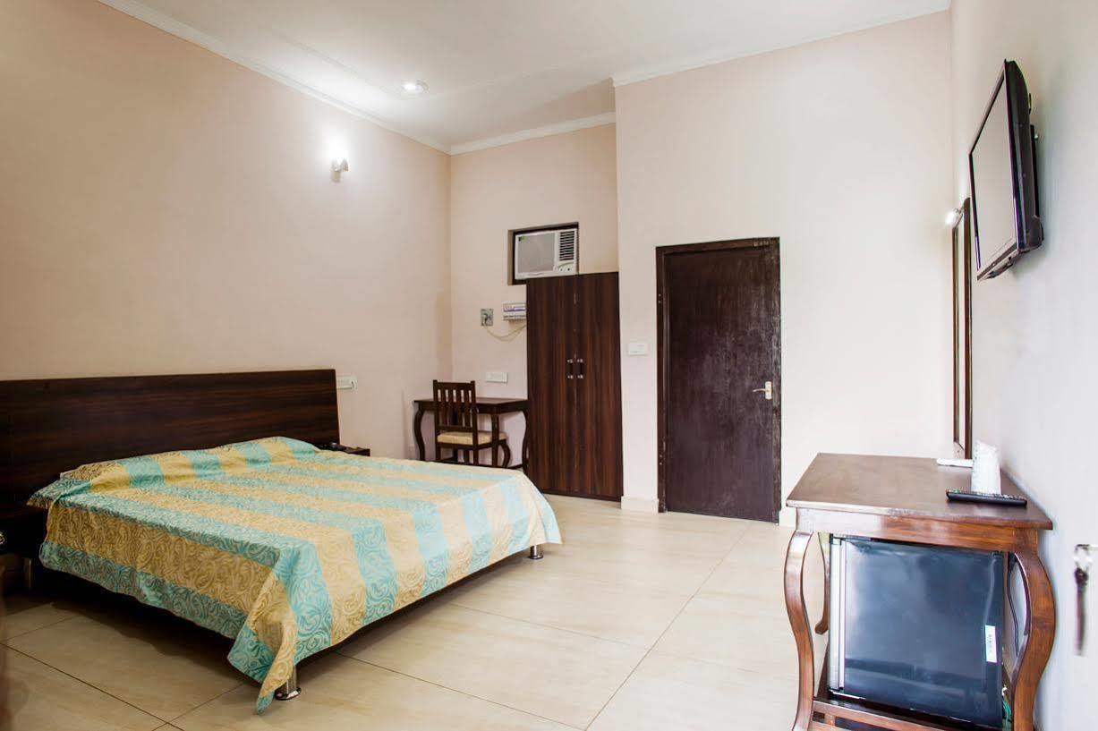 Gulmohar Sariska Resort Bairat Exterior photo