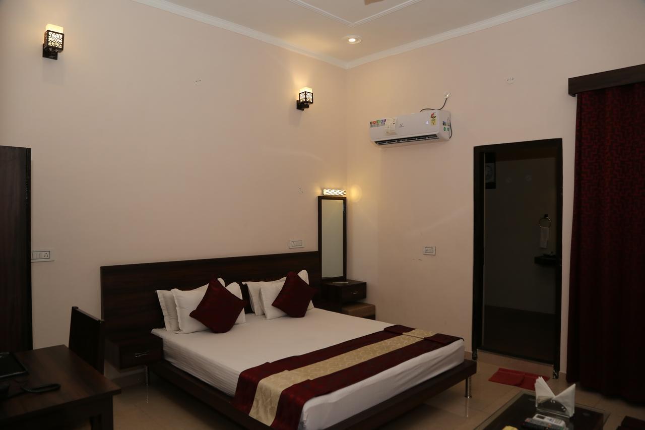 Gulmohar Sariska Resort Bairat Exterior photo
