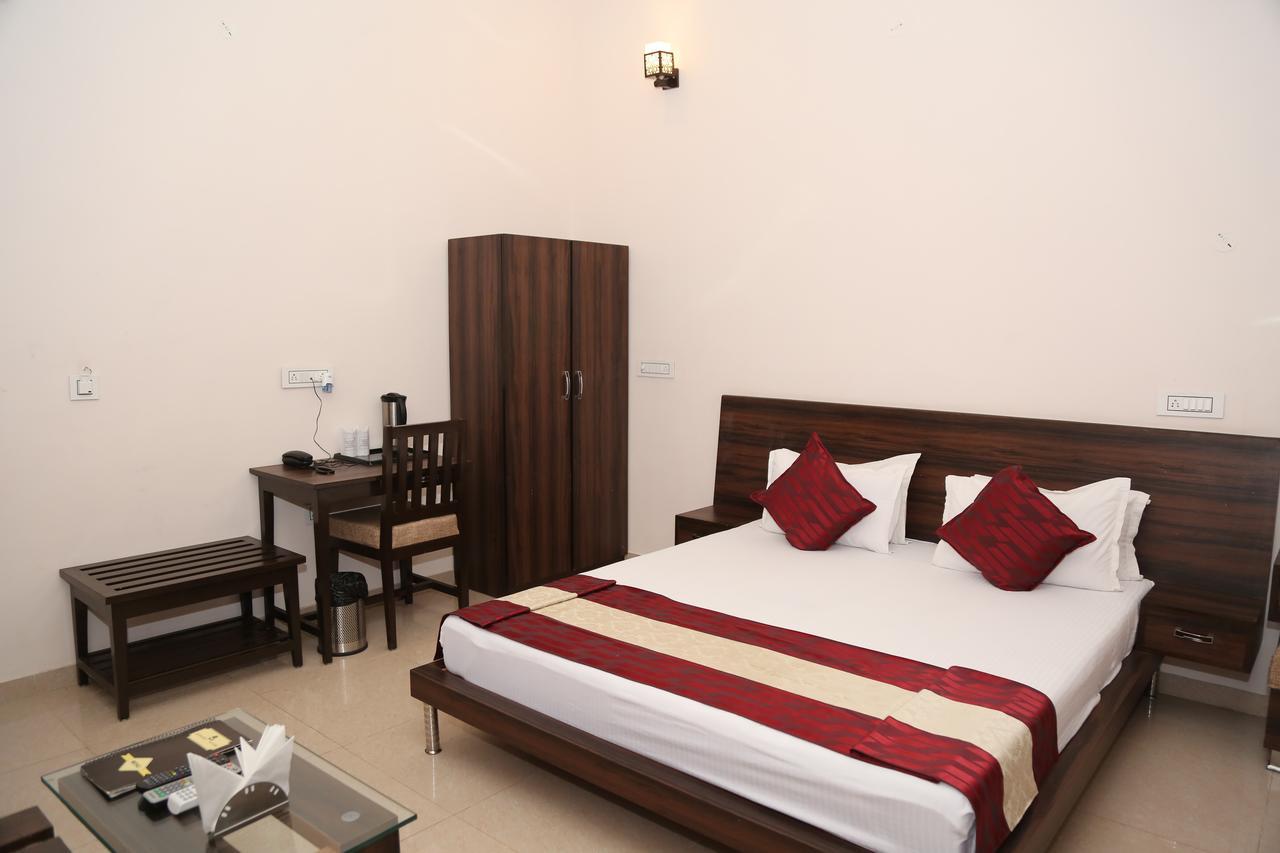 Gulmohar Sariska Resort Bairat Exterior photo