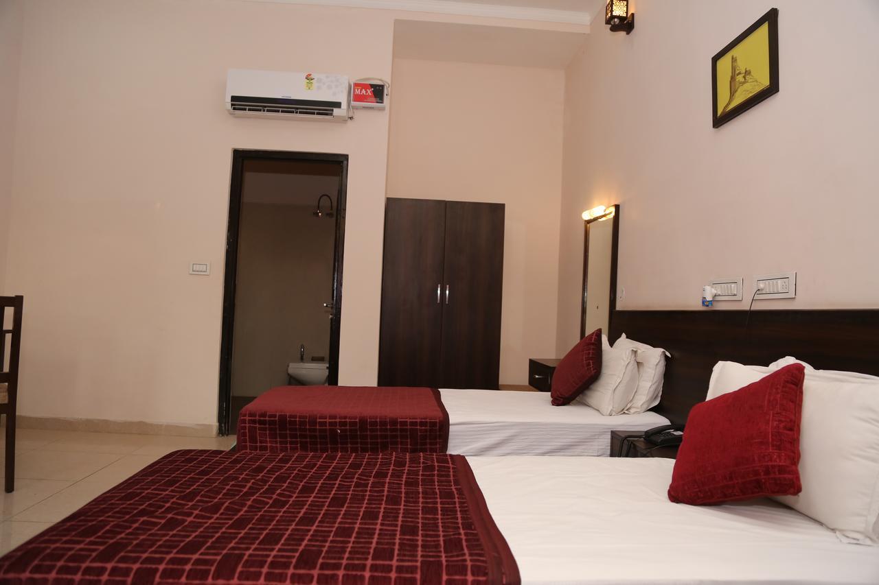 Gulmohar Sariska Resort Bairat Exterior photo