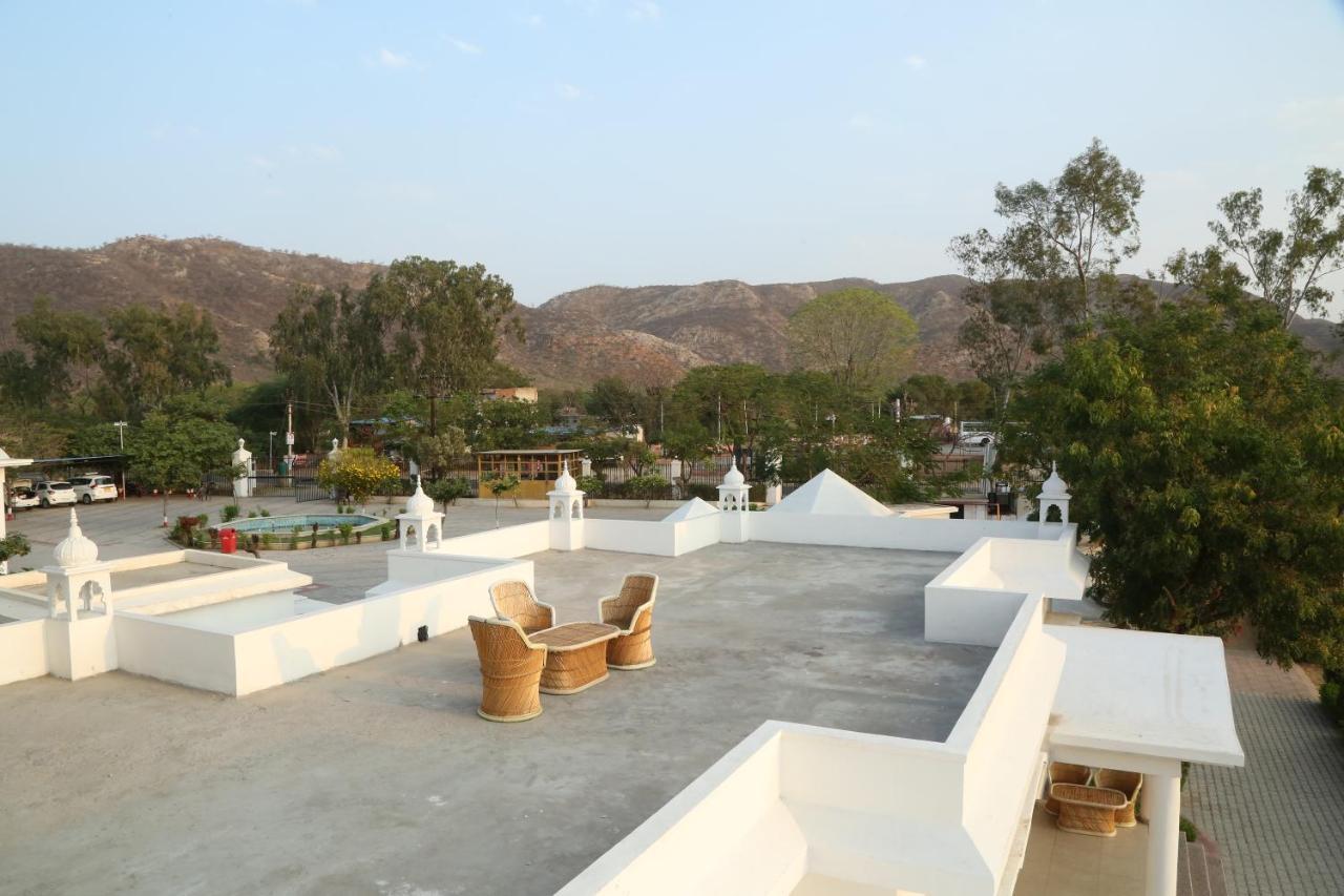 Gulmohar Sariska Resort Bairat Exterior photo
