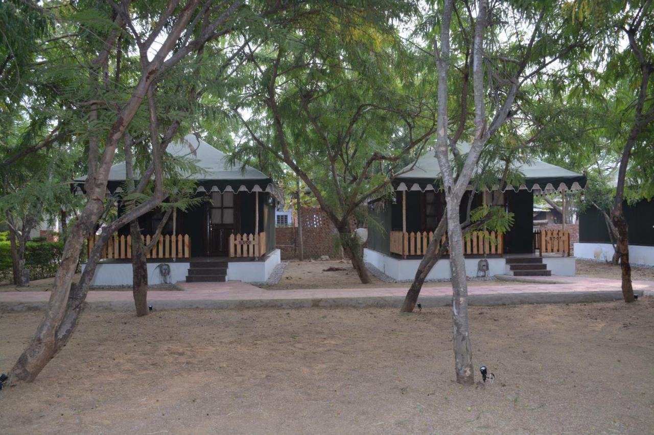 Gulmohar Sariska Resort Bairat Exterior photo